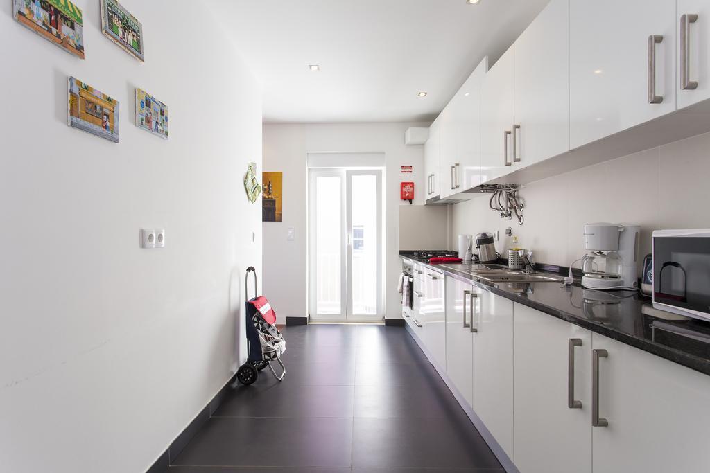ליסבון Joivy Joyful 2Br Apt With Terrace Nearby Sao Bento Palace מראה חיצוני תמונה