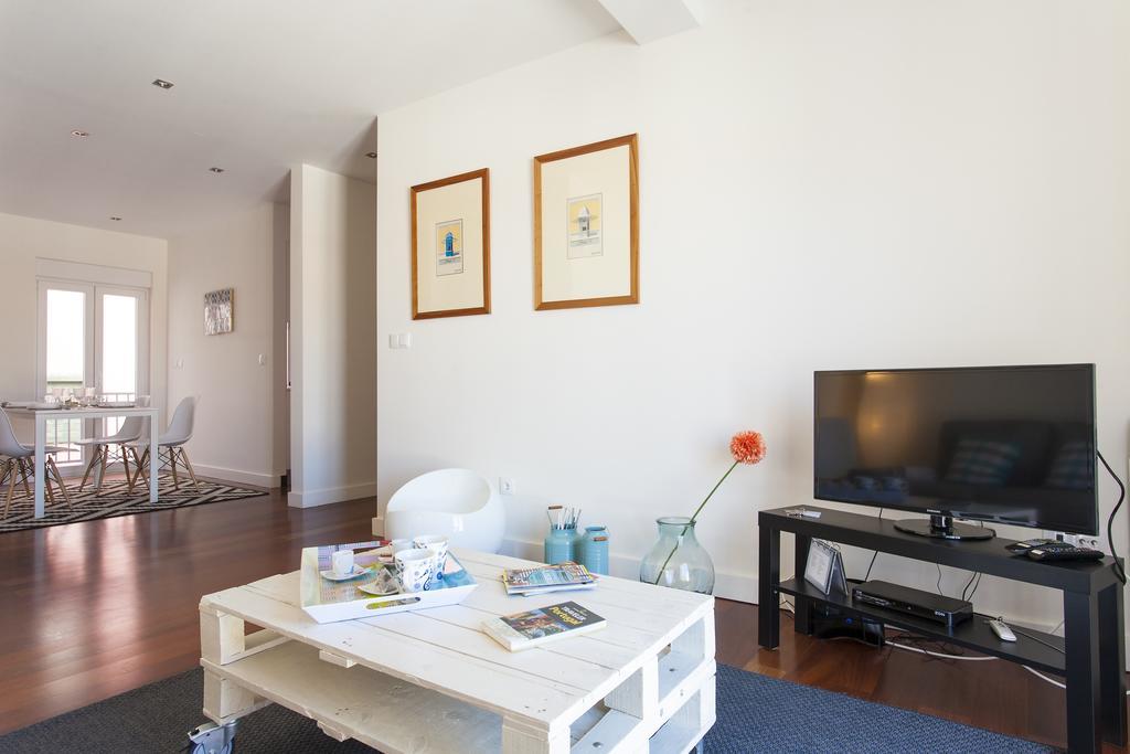 ליסבון Joivy Joyful 2Br Apt With Terrace Nearby Sao Bento Palace חדר תמונה