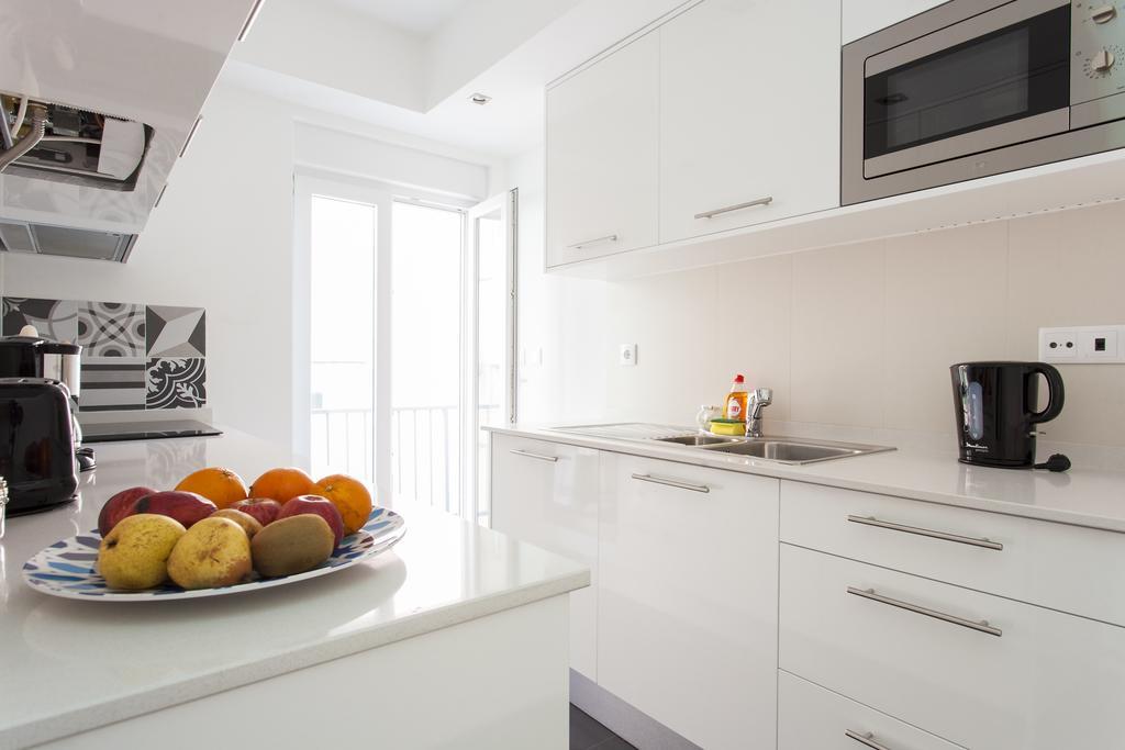 ליסבון Joivy Joyful 2Br Apt With Terrace Nearby Sao Bento Palace חדר תמונה