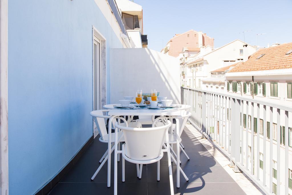 ליסבון Joivy Joyful 2Br Apt With Terrace Nearby Sao Bento Palace מראה חיצוני תמונה