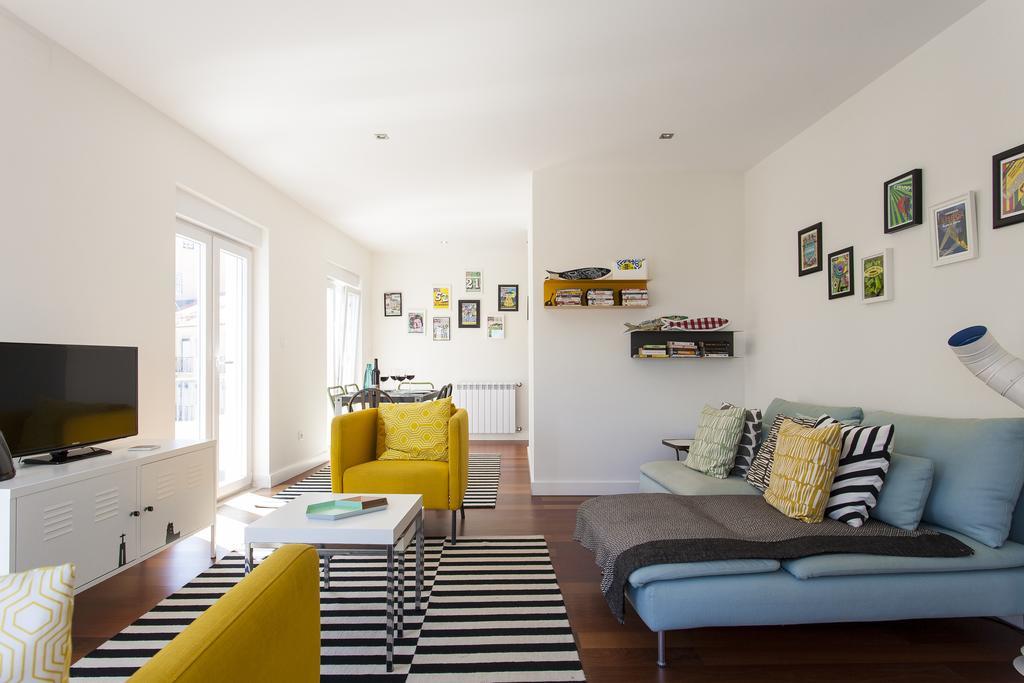 ליסבון Joivy Joyful 2Br Apt With Terrace Nearby Sao Bento Palace מראה חיצוני תמונה