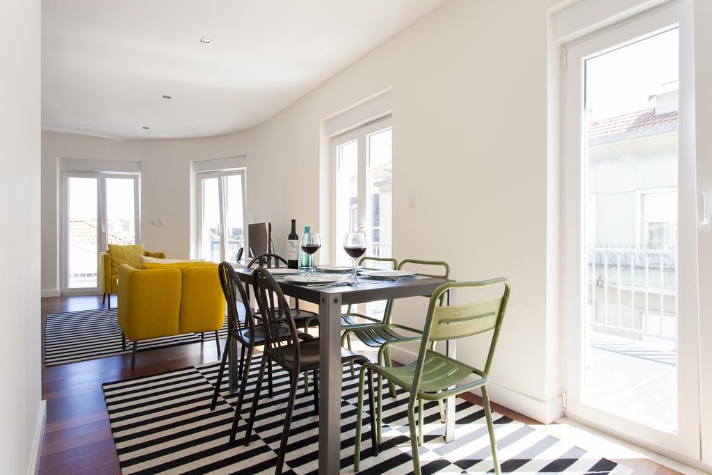 ליסבון Joivy Joyful 2Br Apt With Terrace Nearby Sao Bento Palace מראה חיצוני תמונה